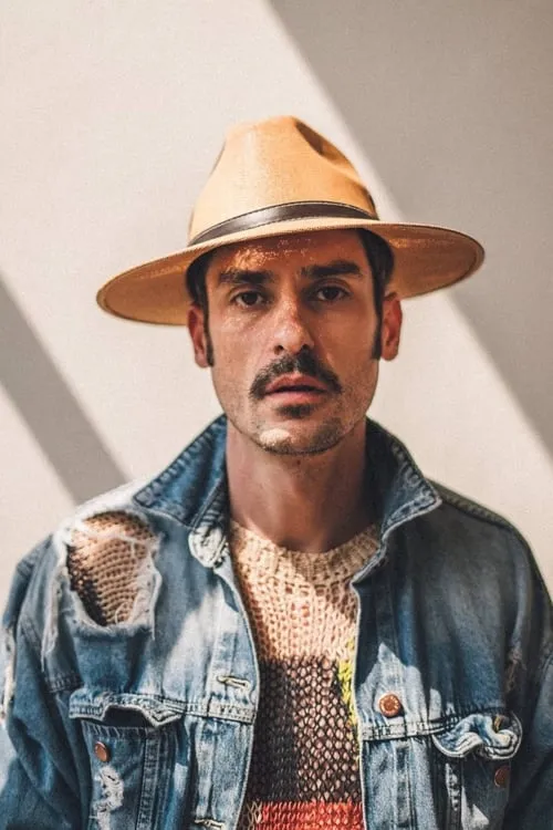 Stephanie Salas ha trabajado con Michel Chauvet en 1 ocasiones