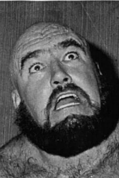 Michel Lamarche interpretando a Alexis Smirnoff