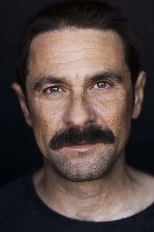 David Laurin ha trabajado con Michel Savard en 1 ocasiones