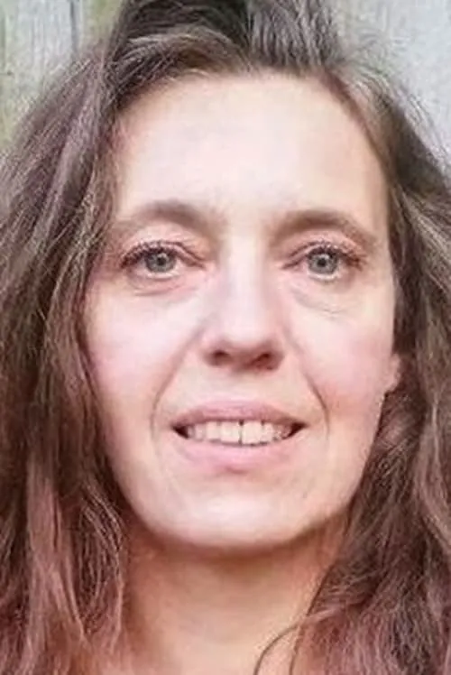 Michèle Clément interpretando a Peasant Woman (uncredited)