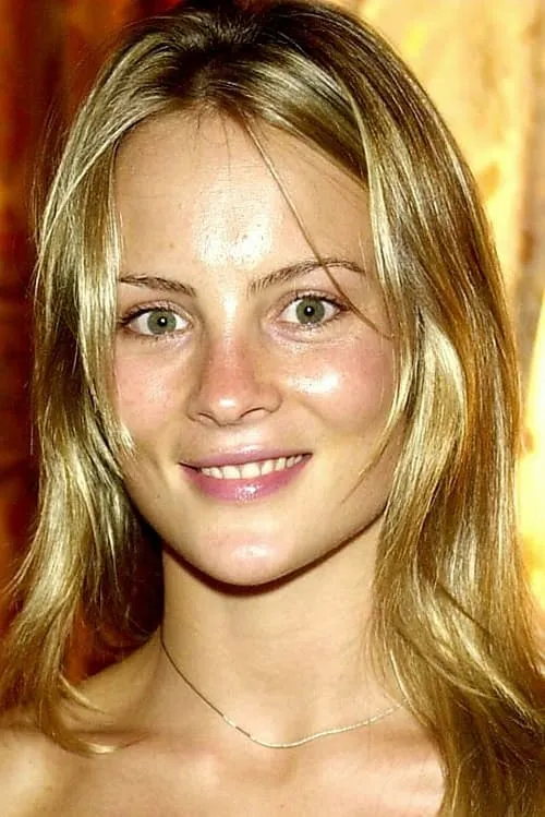 Kristy Hinze ha trabajado con Michelle Behennah en 1 ocasiones