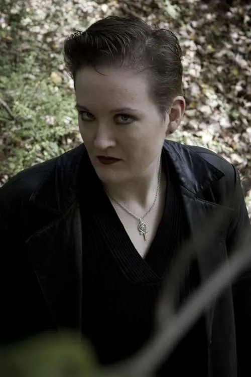 Drake Mefestta ha trabajado con Michelle Belanger en 1 ocasiones