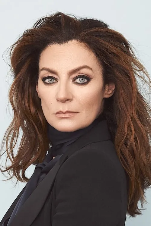 Michelle Gomez interpretando a Catriona