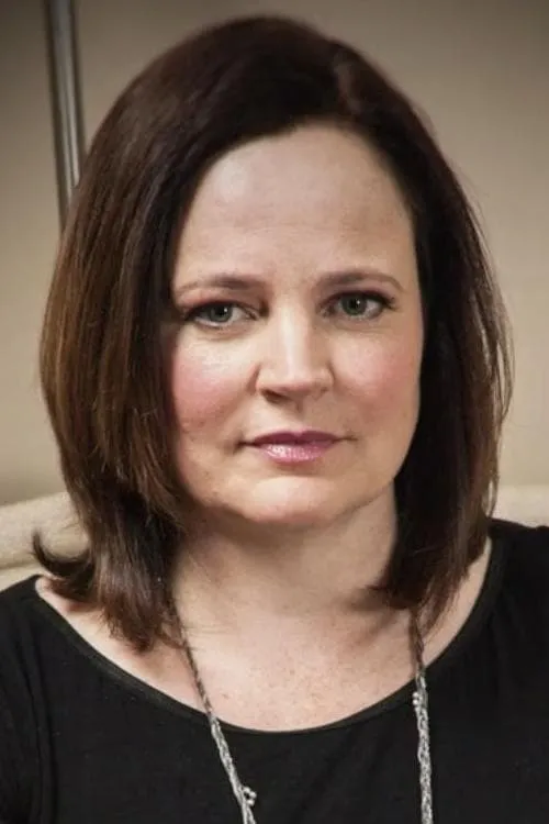 Michelle McNamara — personaje: Herself