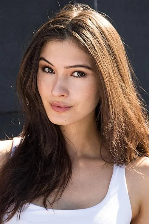 Mick Szal interpretando a Shelby