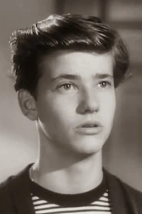 Mickey Kuhn en su biografía y filmografía