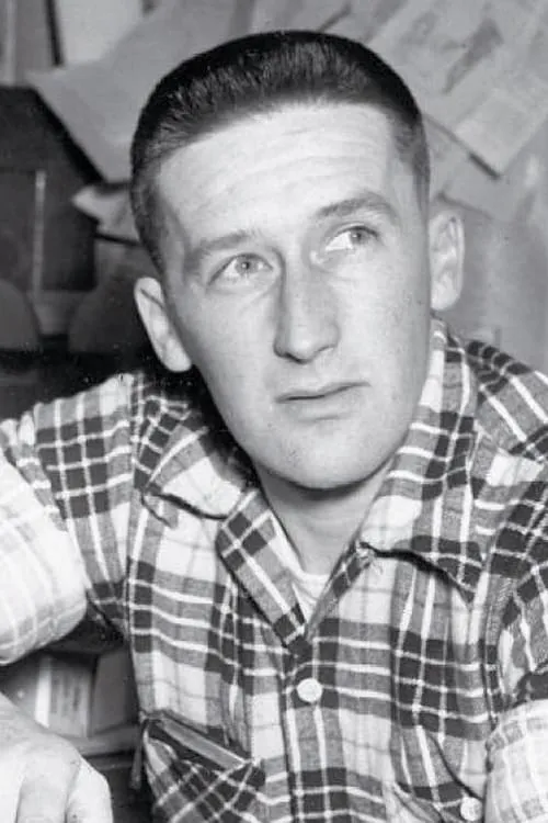 Mickey Spillane interpretando a Narrator