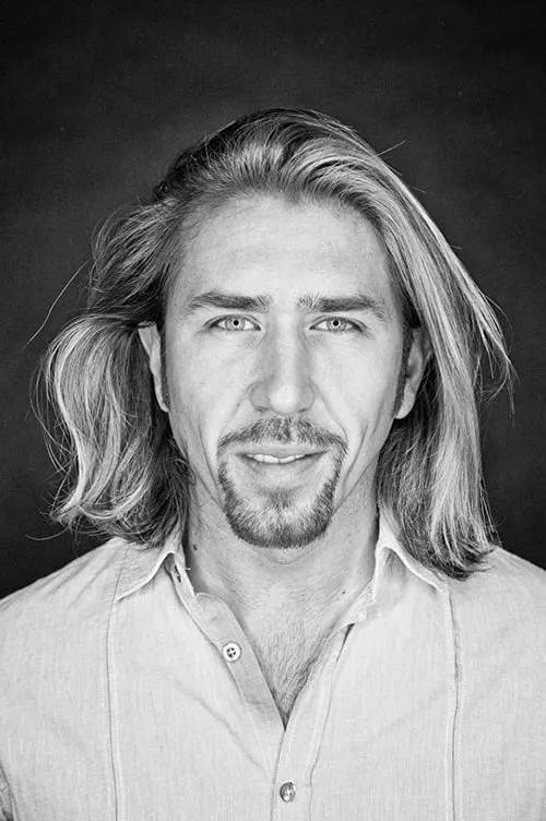 Leonard Kunz ha trabajado con Micky Jukovic en 1 ocasiones