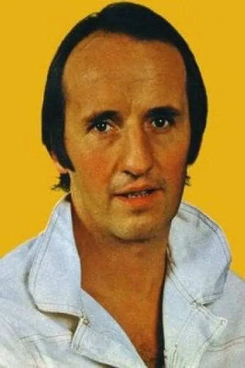 Micky interpretando a Óscar Cerro