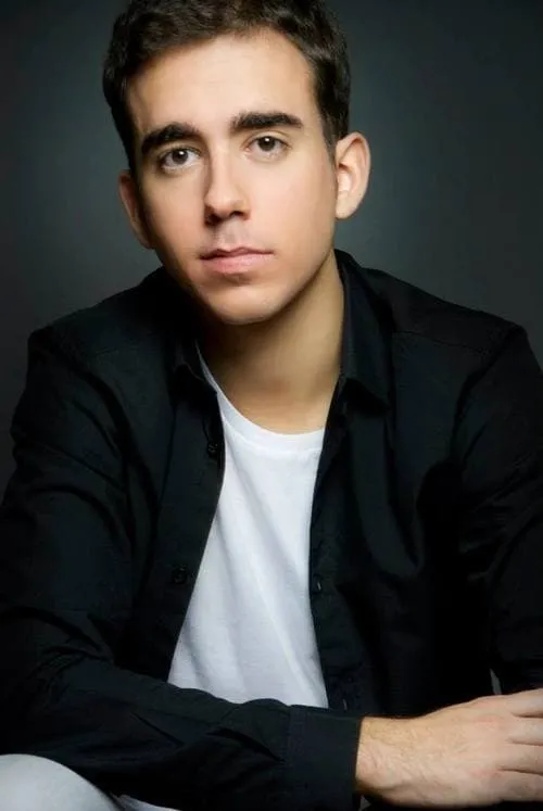 Miguel Canalejo interpretando a Cotelo