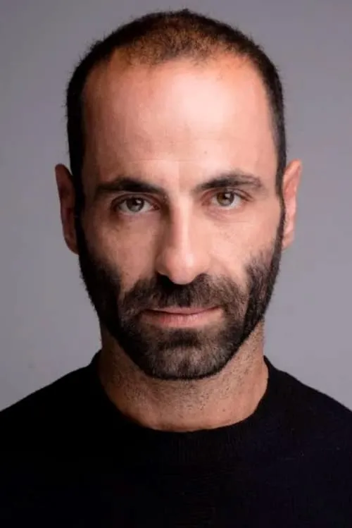 Miguel Coutinho interpretando a Nuno