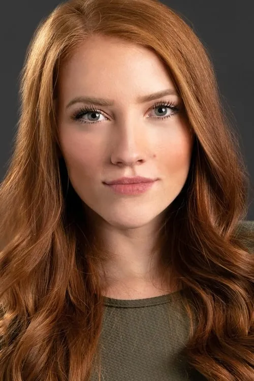 Mikayla Iverson interpretando a Whirney