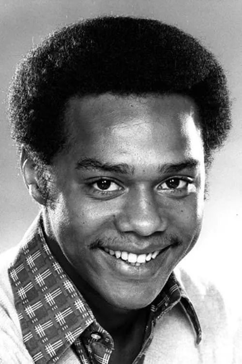 Mike Evans interpretando a Orlando B. Parker