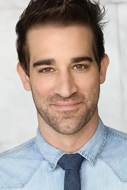 Mike Horton interpretando a Peter Diamondstone