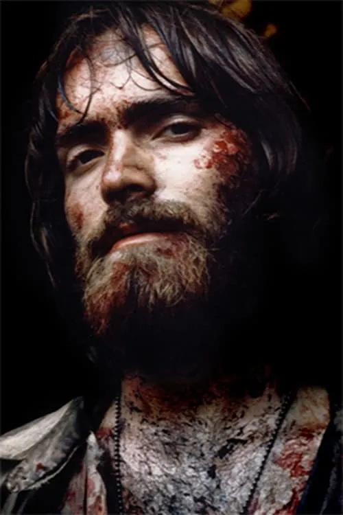 Mike Lackey interpretando a Fred