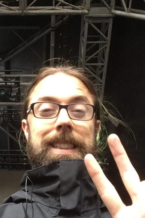 Reeves Gabrels ha trabajado con Mike Lord en 2 ocasiones