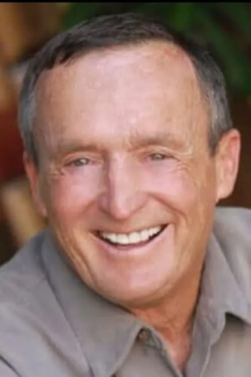 Mike McCann interpretando a Cody Docheff