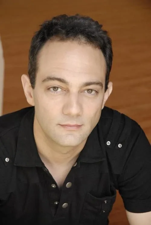 Brian Knudson ha trabajado con Mike McFarland en 1 ocasiones