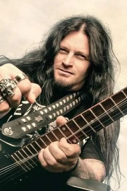 Roy Mayorga ha trabajado con Mikey Doling en 1 ocasiones