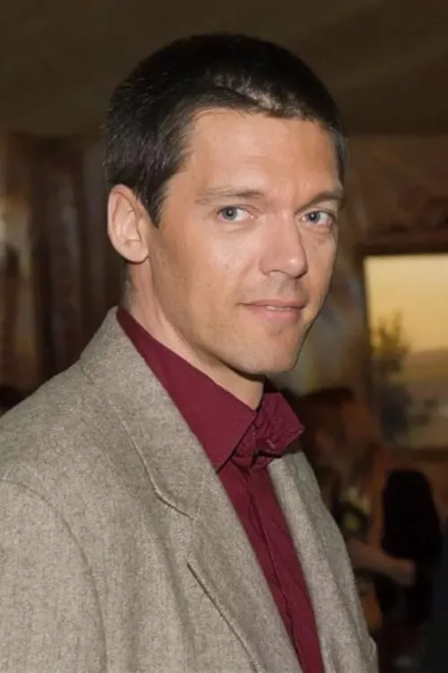 Mikhail Mamaev — personaje: Nikita Olenev