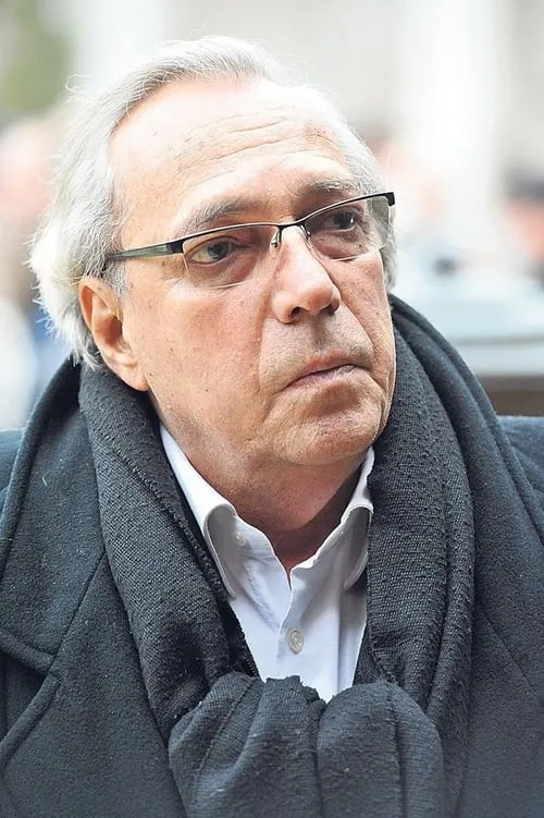 József Székhelyi ha trabajado con Miklós Benedek en 2 ocasiones