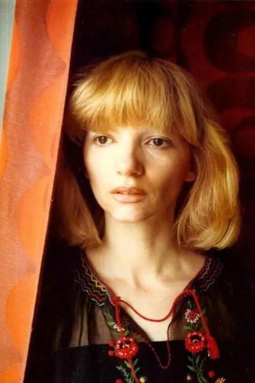 Milja Vujanović interpretando a 