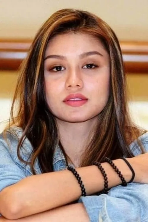 Mimi Lana — personaje: Lia