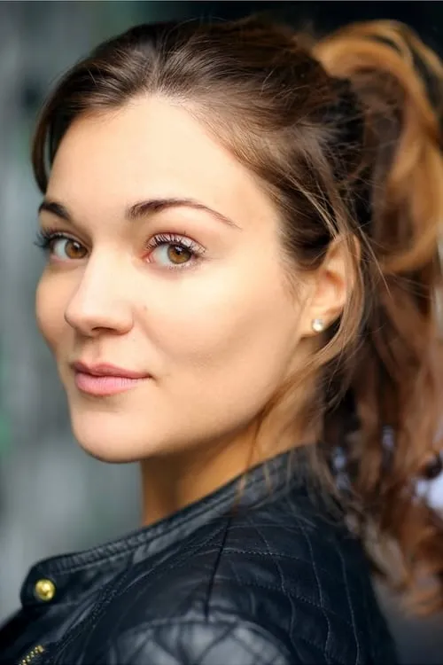 Eloise Henwood ha trabajado con Mirabel Stuart en 1 ocasiones