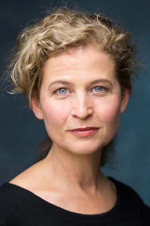 Miranda Wilson interpretando a Monica Abbott