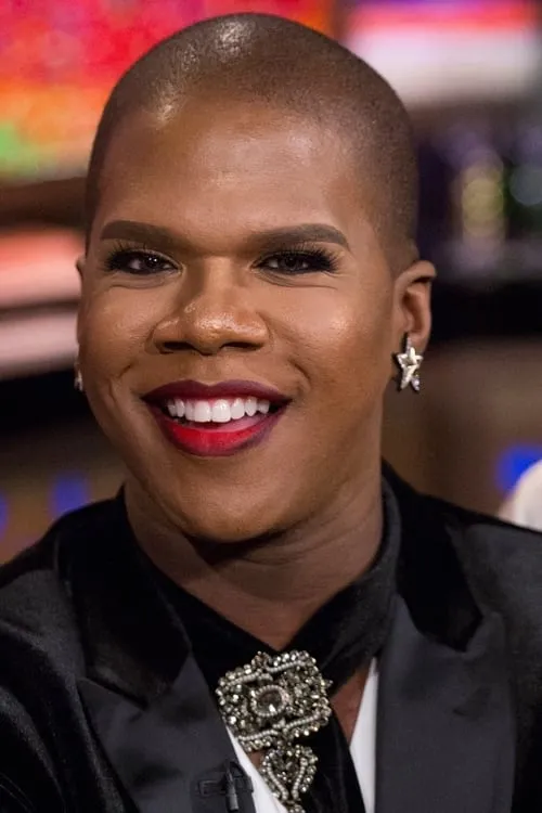 Miss Lawrence interpretando a Wanda