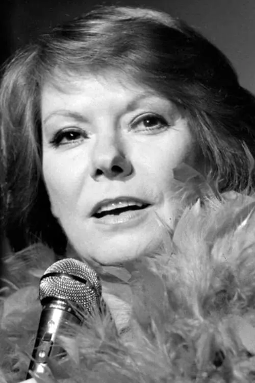 Suzanne Bernard ha trabajado con Mistigri en 1 ocasiones