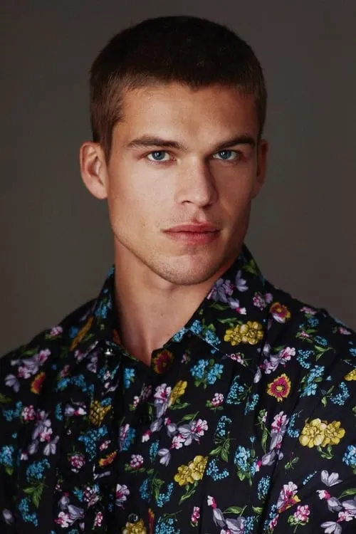 Victor Sutton ha trabajado con Mitchell Slaggert en 1 ocasiones