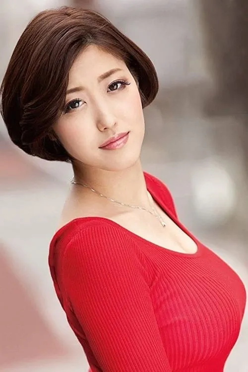 Mizuno Asahi interpretando a