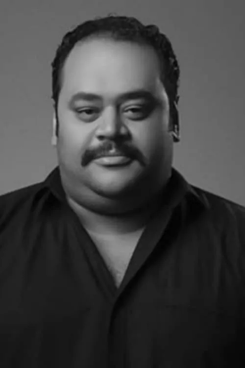 محمد ممدوح interpretando a 