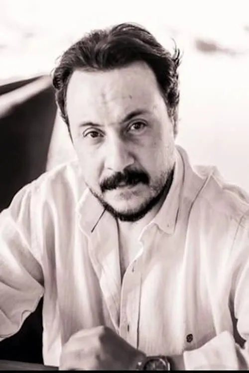 Mohamed El Amrosy ha trabajado con Mohamed Salah Adam en 1 ocasiones