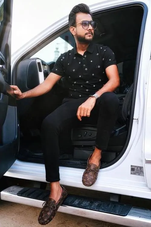 Atif Aslam ha trabajado con Mohammad Haris Sharif en 1 ocasiones