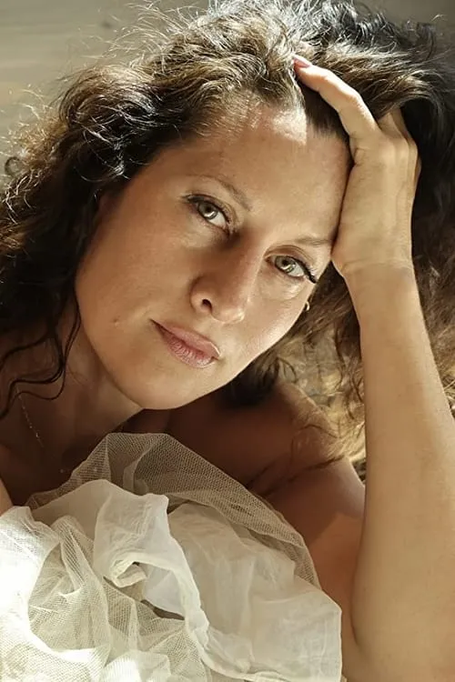 Jeter Rhodes ha trabajado con Moksha McPherrin en 1 ocasiones