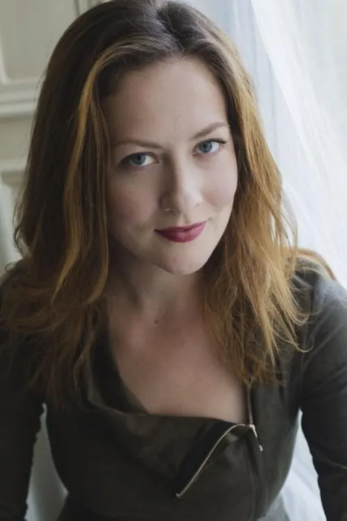 Alexandra Stapley ha trabajado con Molly Shanahan en 1 ocasiones