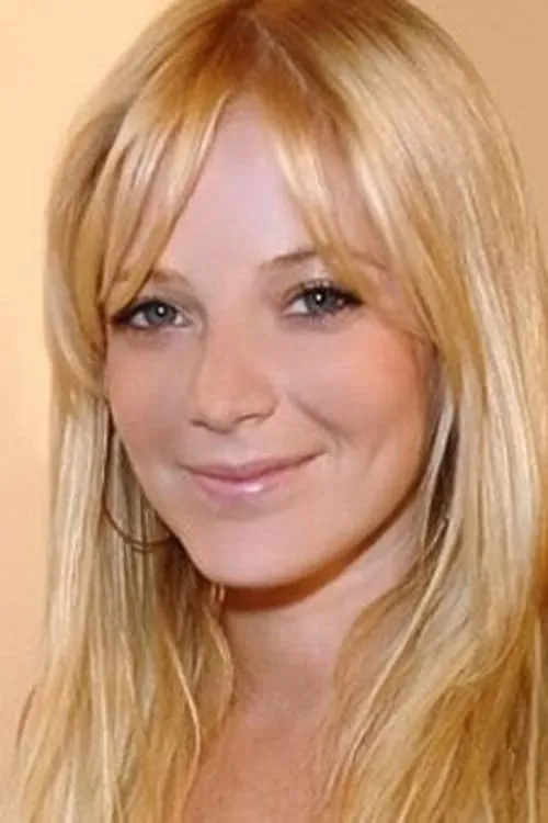 Molly Stanton — personaje: Farrah Arnold