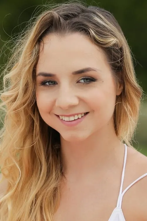 Roxy Risingstar ha trabajado con Mona Blue en 2 ocasiones