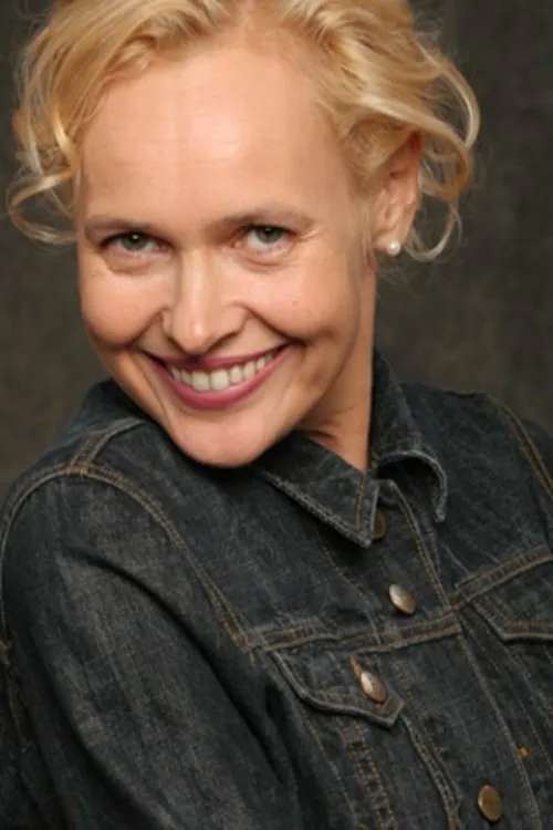 Peter Luppa ha trabajado con Mona Glass en 1 ocasiones