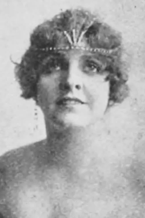 Mona Lisa interpretando a Nell Norcross (as Mona Liza)