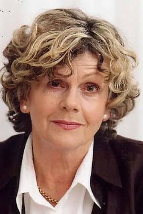 Monika Hessenberg en su biografía y filmografía