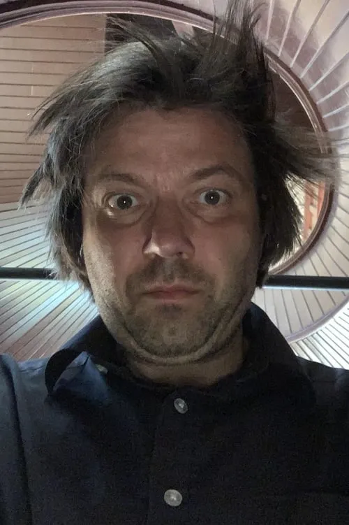 Jean-Sébastien Girard ha trabajado con Mononc' Serge en 1 ocasiones