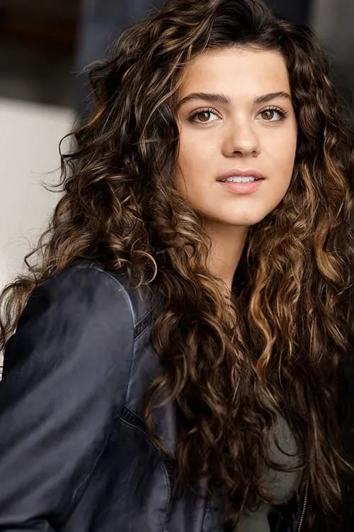 Morgan Bastin interpretando a Kaylee Knox