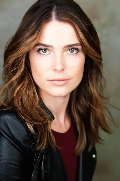 Shay Mitchell ha trabajado con Morgan Lennon en 1 ocasiones