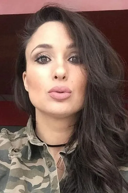 Yasar Üstüner ha trabajado con Mounira Hadj Mansour en 1 ocasiones