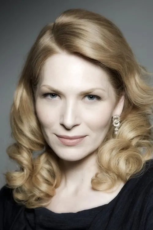 Nadia Cameron-Blakey en su biografía y filmografía