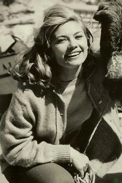 Rena Horten ha trabajado con Nadia Sanders en 1 ocasiones