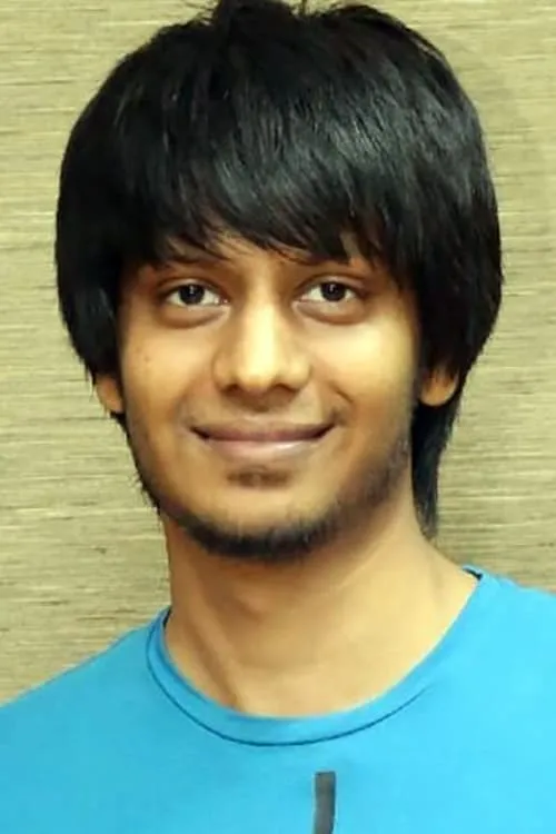 Naga interpretando a Siddharth Soundarrajan